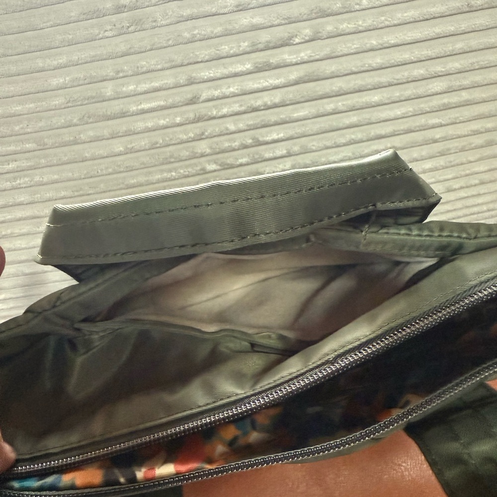 lug Quilted Olive Green Nylon Crossbody Tote - Picture 4 of 6